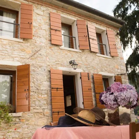 Holiday home Vite In Rosa La Casetta *