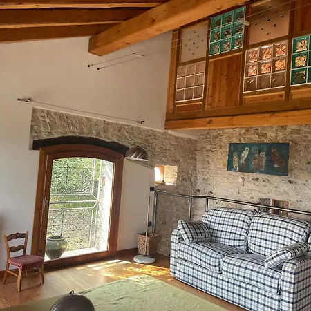 Holiday home Vite In Rosa La Casetta
