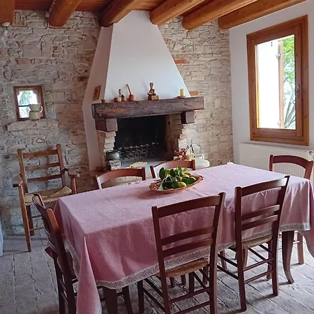 Holiday home Vite In Rosa La Casetta *
