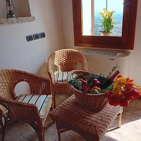 Holiday home Vite In Rosa La Casetta